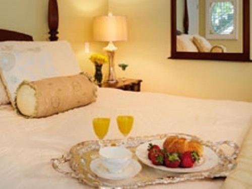 Seaglass Inn Bed And Breakfast Мельбурн-Бич Экстерьер фото