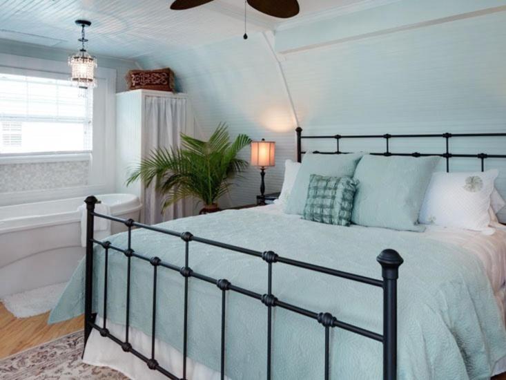 Seaglass Inn Bed And Breakfast Мельбурн-Бич Экстерьер фото